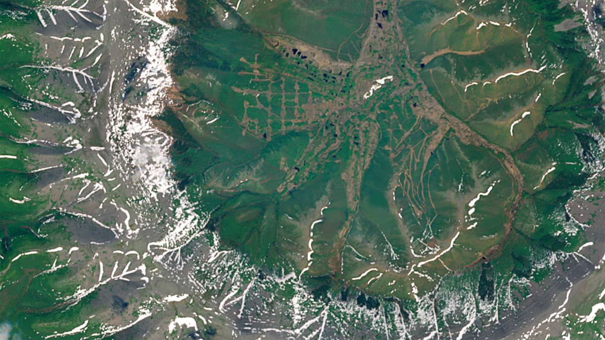 Kondyor Massif