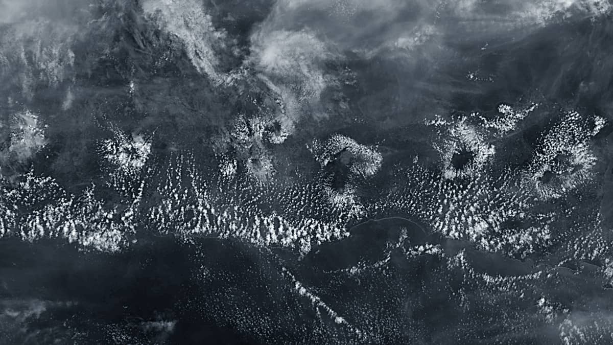 Clouds on volcanoes slopes